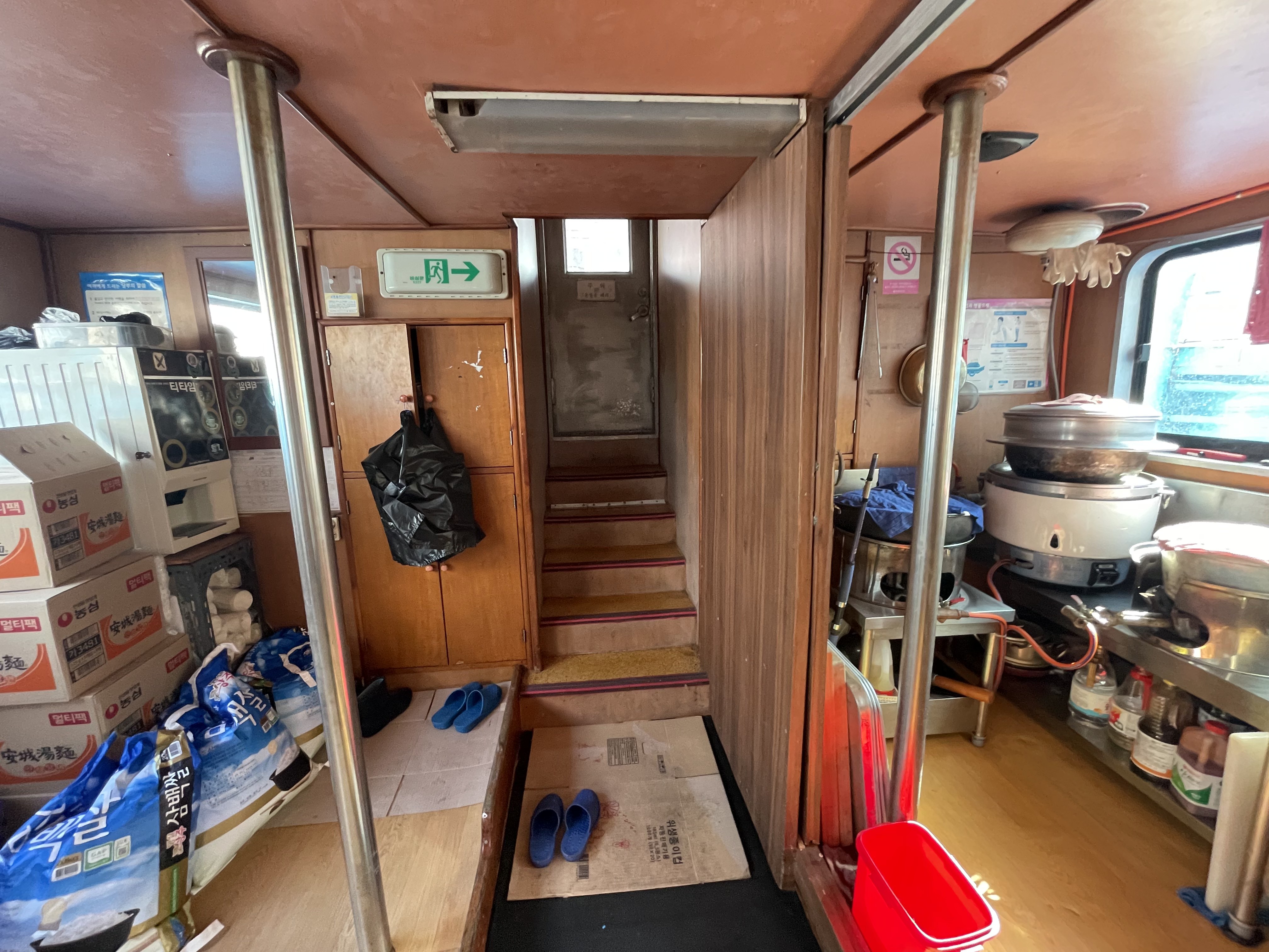 51톤 여객선 선체만 매매(선체+엔진+장비) 이미지 4