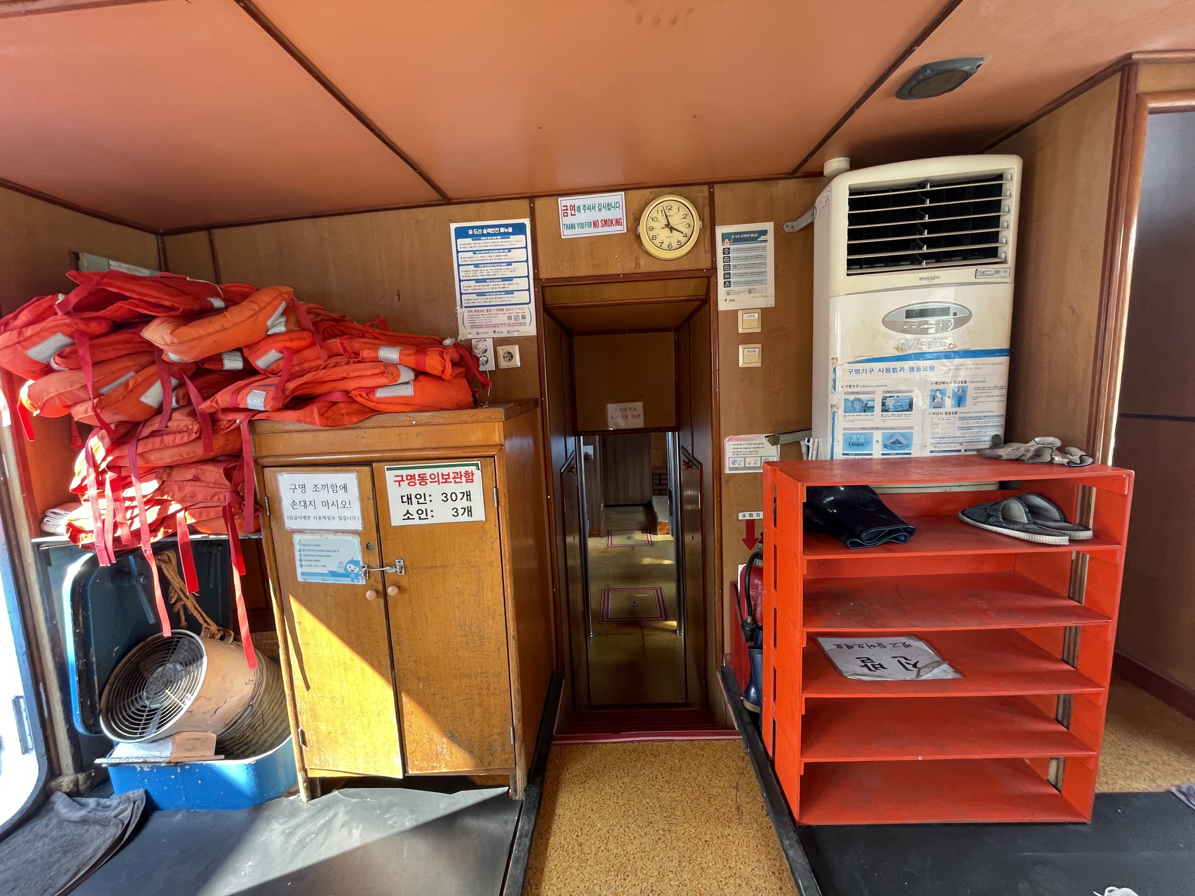 51톤 여객선 선체만 매매(선체+엔진+장비) 이미지 8